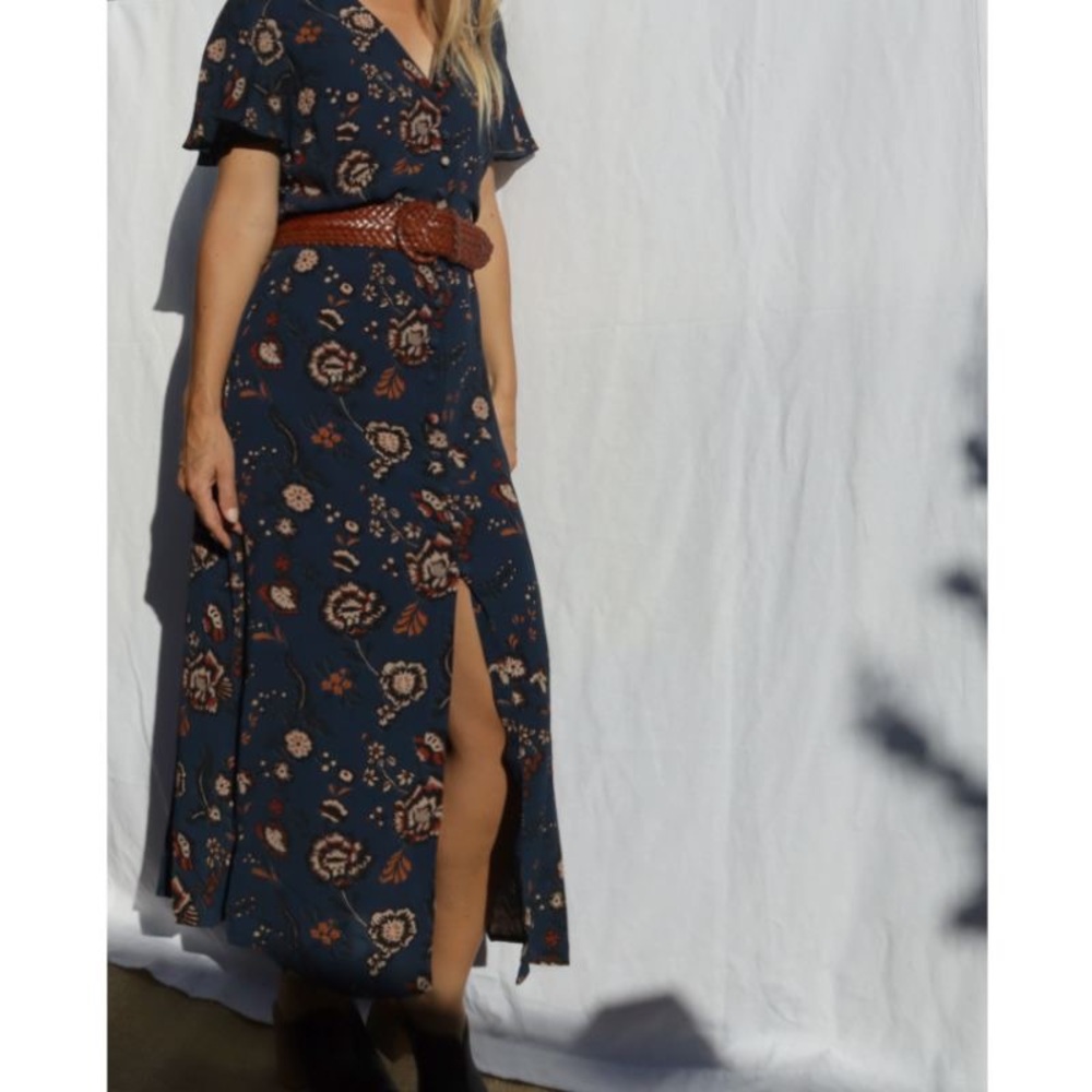 Classy long dark blue floral dress w/ buttons